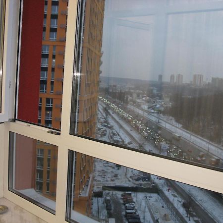 Жк Светлопарк Apartment Kiev Bagian luar foto