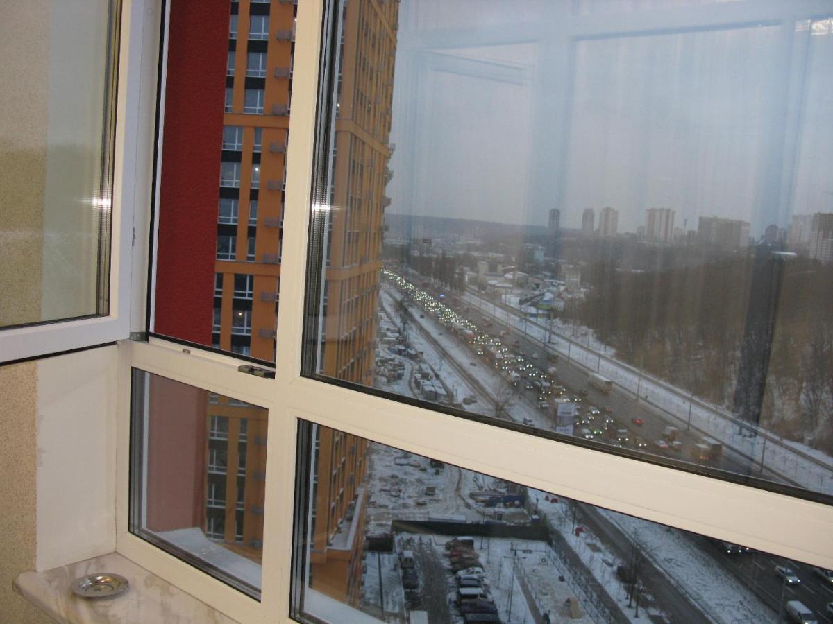 Жк Светлопарк Apartment Kiev Bagian luar foto