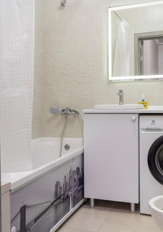 Жк Светлопарк Apartment Kiev Bagian luar foto
