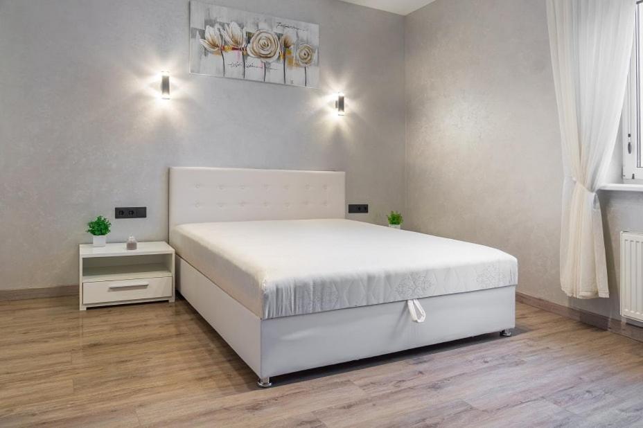 Жк Светлопарк Apartment Kiev Bagian luar foto