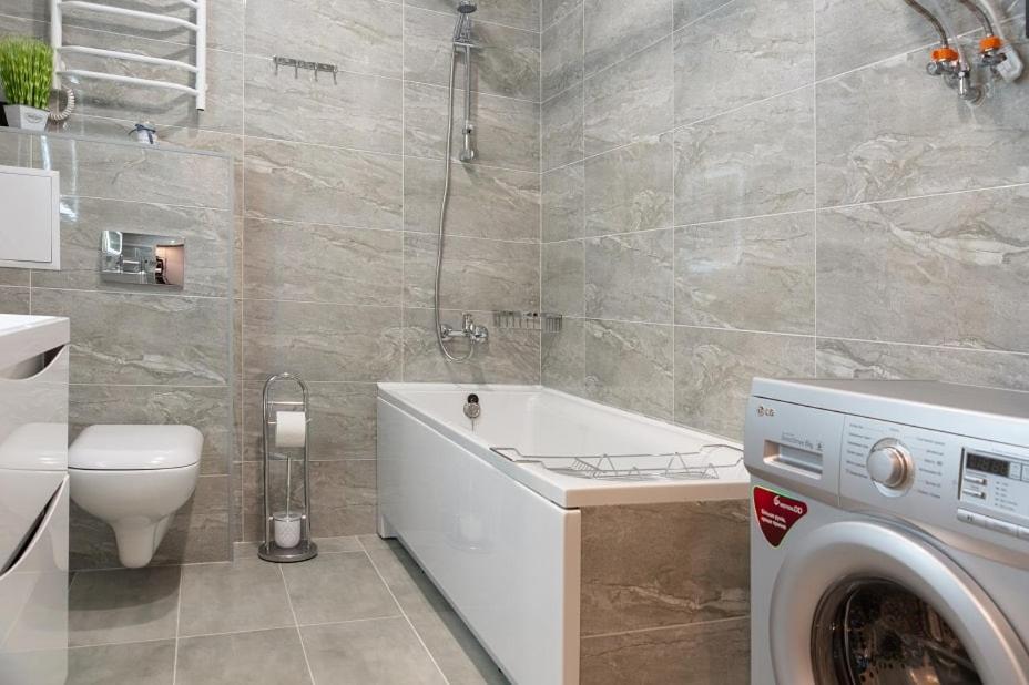 Жк Светлопарк Apartment Kiev Bagian luar foto